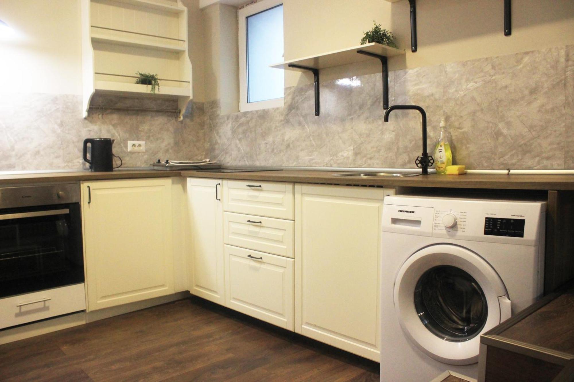 Moise House - Kosher Aparthotel Bucarest Esterno foto